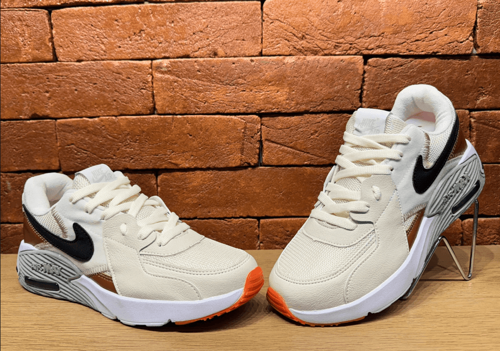 Air Max Excee cor 2
