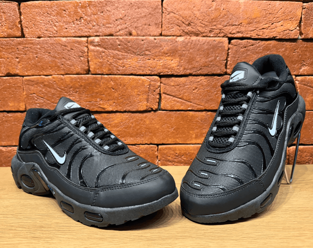 Tuned Air Max cor 4